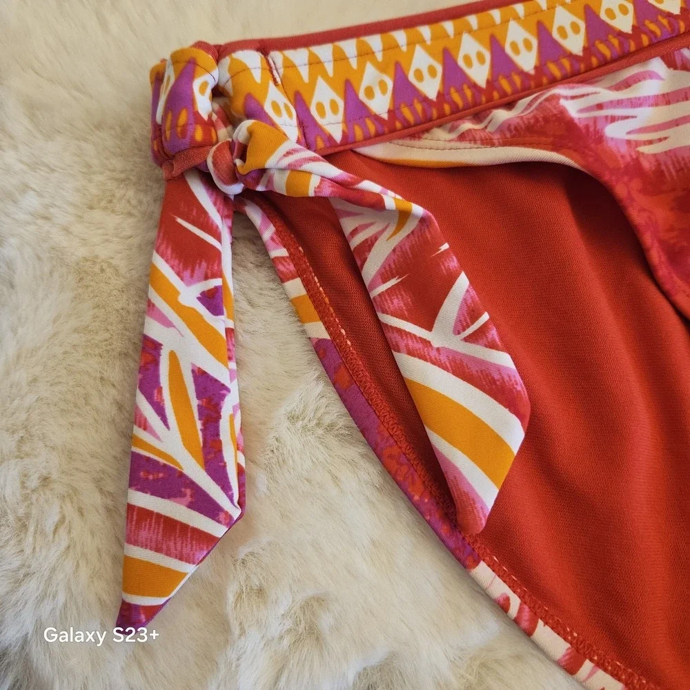 Leilani Bikini Y2K Set L‎ Top 8 Bottom Tropical V-Wire Halter Swimwear 2010 NWOT
